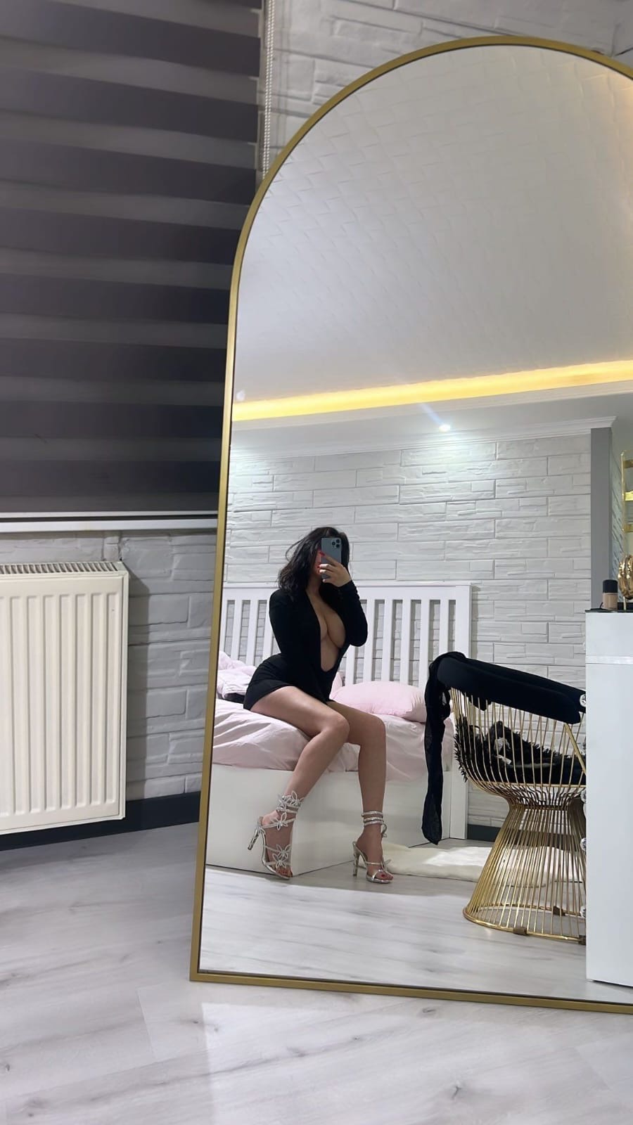 Cumhuriyet Hayalperest Kadın Bayan Escort Aimee